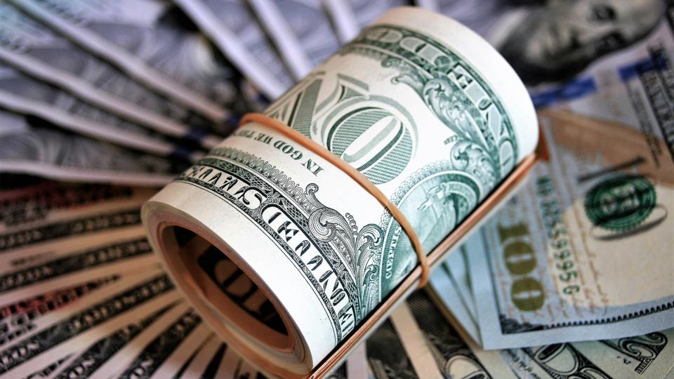 jaehrliche einnahmen laut forbes Jährliche Einnahmen laut Forbes