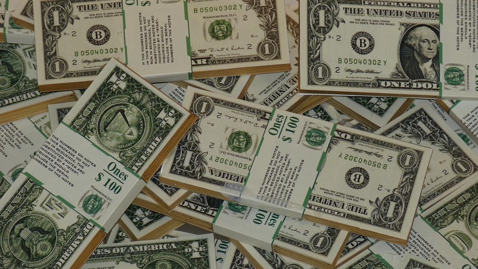 Verona Pooth Vermögen: So viel Geld hat die Schauspielerin wirklich!